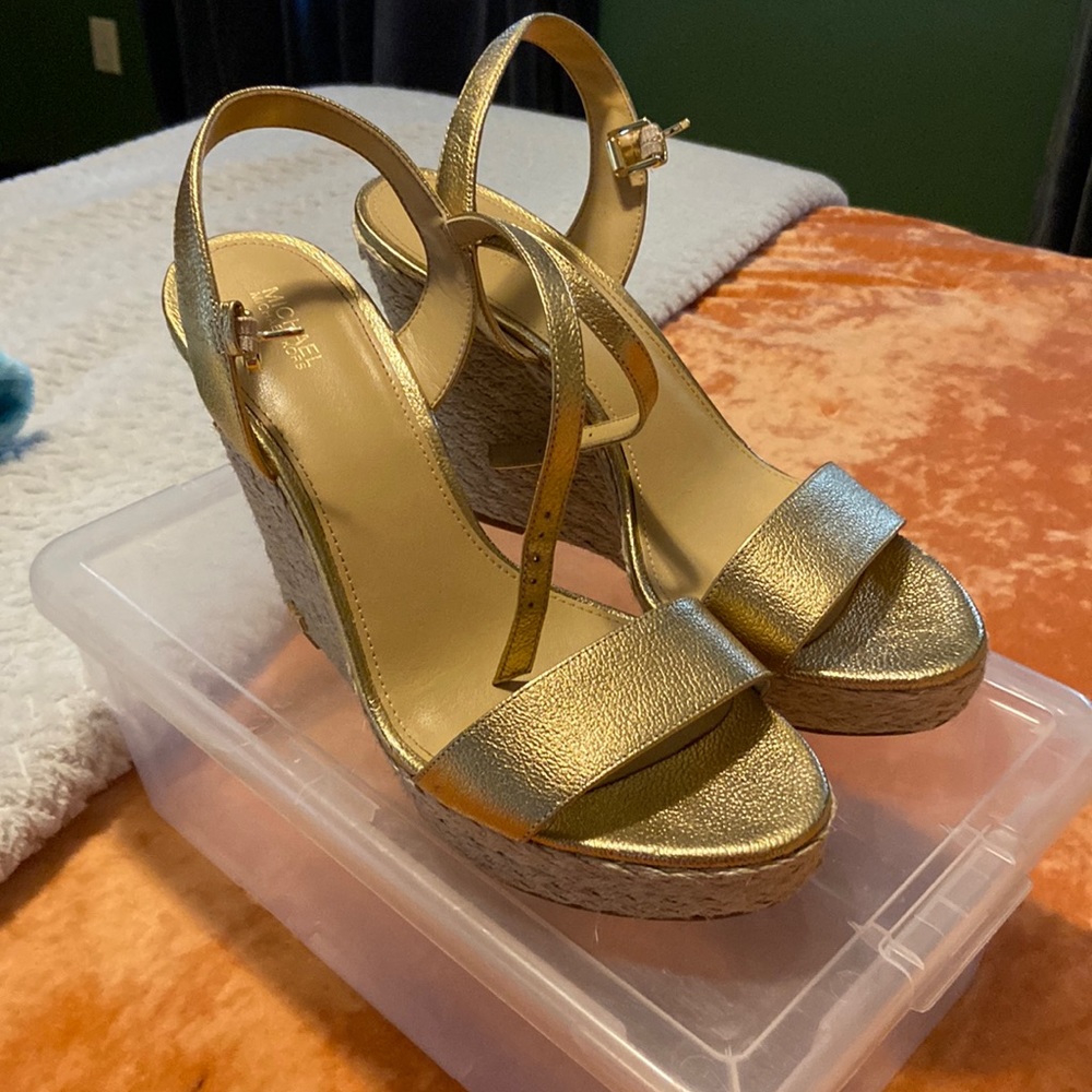 Women’s Michael Kors size 11 wedge sandal